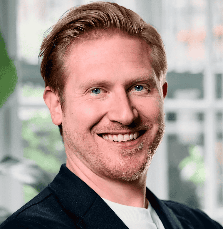 Mario Lochner ist der Gründer von Beating Beta und wurde ursprünglich durch seine Rolle beim YouTube Kanal Mission Money bekannt