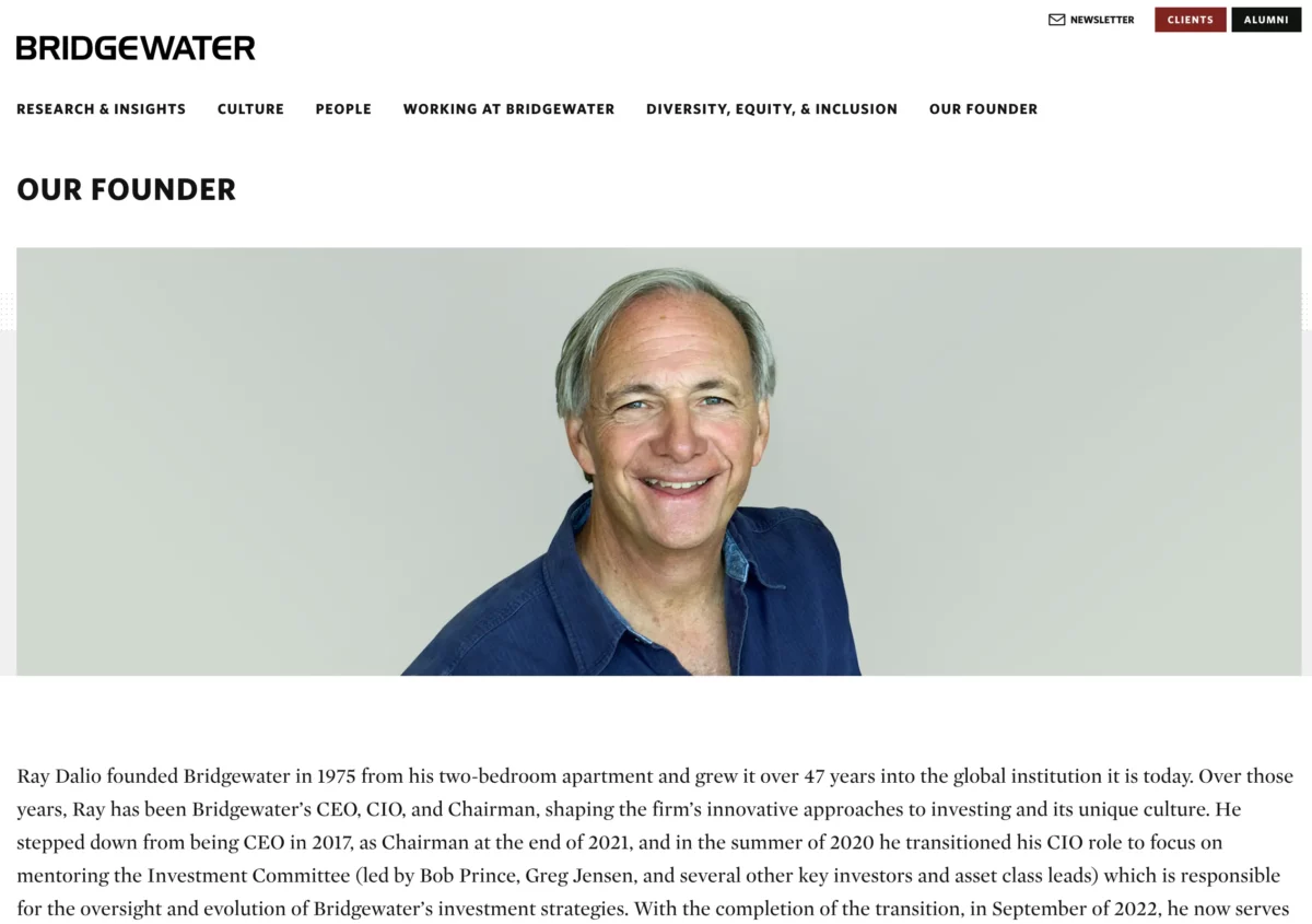 Meister der Märkte: Ray Dalios Weg zum Milliarden-Vermögen (2026) Das Bild zeigt einen Screenshot von der Bridgewater Website mit Ray Dalio.